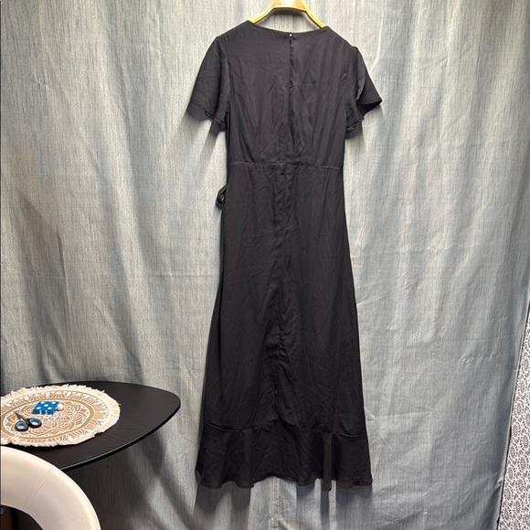 🏁 Elegant Black Maxi Dress size medium NWT - Picture 1 of 8